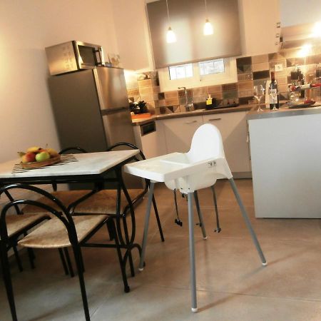 Marveco Apartment Atene Esterno foto